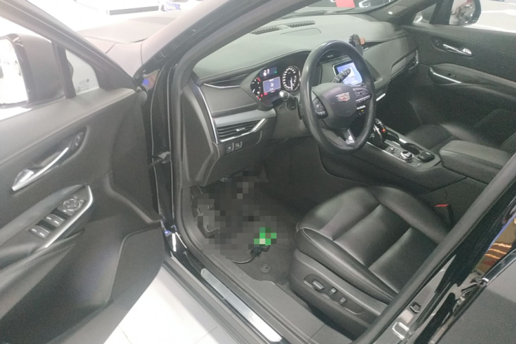 凯迪拉克XT4 2020款 28T 两驱领先型中控内饰7003
