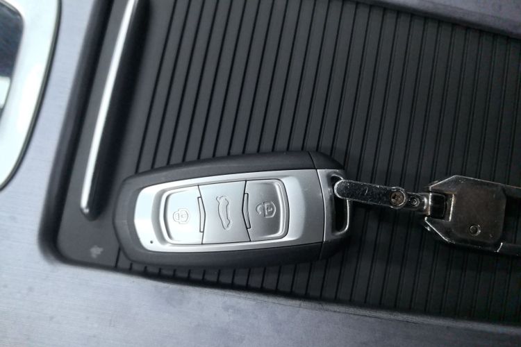 吉利汽车 博越 2021款 百万款 1.8TD DCT两驱舒适型中控内饰7001