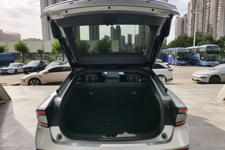 小鹏P7+ 2024款 超长续航 Max机舱底盘23