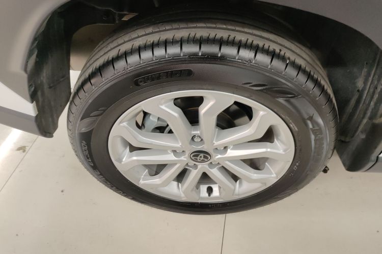 丰田 锋兰达 2024款 2.0L CVT领先版车身外观6008