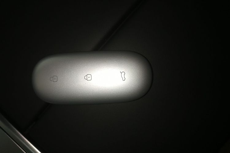 理想汽车 理想L9 2022款 Max中控内饰11