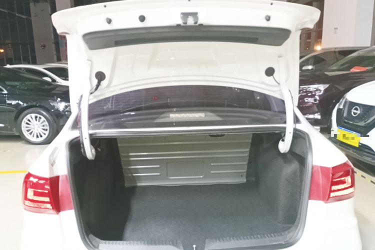 大众 桑塔纳 2018款 1.5L 自动风尚版局部细节23