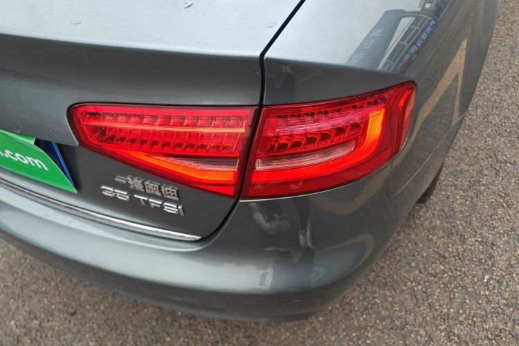 奥迪A4L 2015款 35 TFSI 自动标准型车身外观9