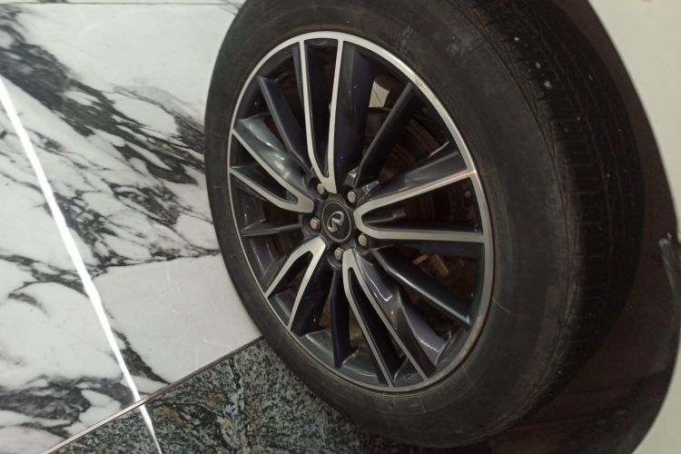 英菲尼迪QX60(进口) 2020款 2.5 S/C Hybrid 两驱卓越版车身外观6008