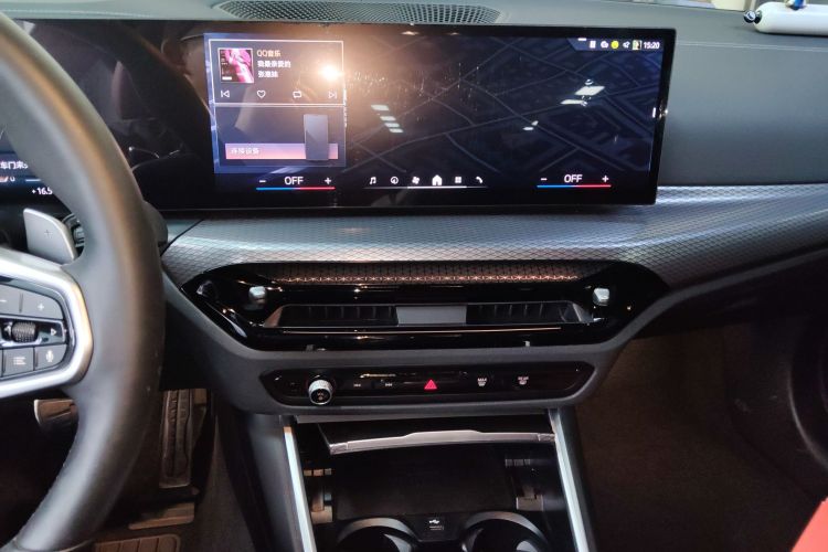 宝马4系 2024款 430i M运动曜夜套装中控内饰16