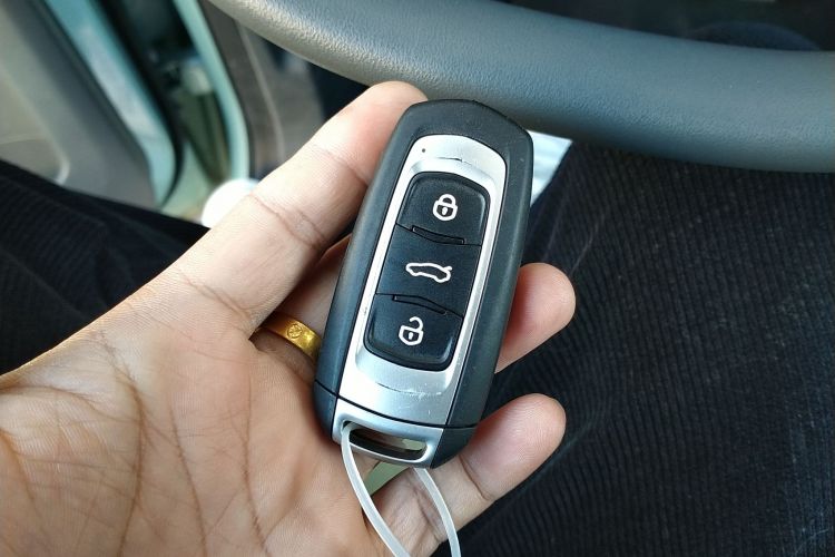 吉利银河 2024款 熊猫mini 200km 耐力熊中控内饰7001