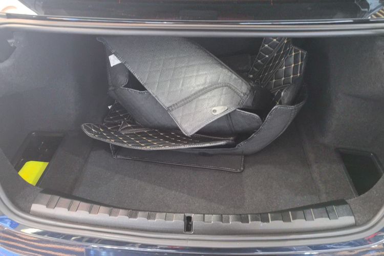 宝马3系 2022款 改款 325i M运动套装机舱底盘23