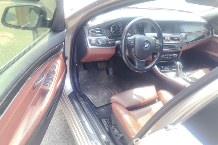 宝马5系(进口) 2011款 535i xDrive豪华型中控内饰7003