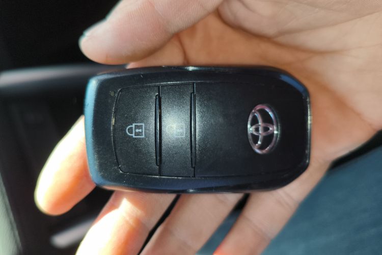 丰田 锋兰达 2023款 2.0L CVT领先版中控内饰11