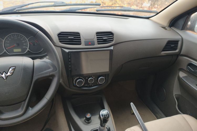 五菱汽车 五菱宏光 2014款 1.2L S标准型国IV局部细节16