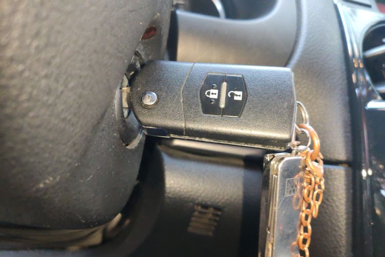 马自达6 2013款 2.0L 自动时尚型中控内饰11