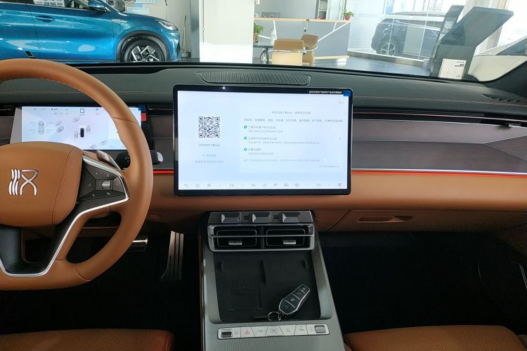 比亚迪 汉L 2025款 DM-p 四驱激光雷达旗舰型中控内饰16