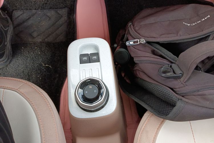 吉利银河 2024款 熊猫mini 200km 龙腾PRO版中控内饰18