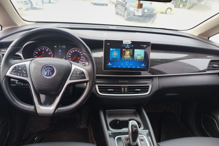 比亚迪 宋MAX 2019款 1.5T 自动智联睿逸天窗型 7座 国VI中控内饰7002