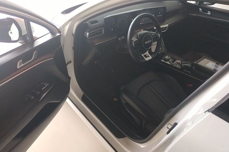 起亚K5 2021款 270T CVVD 时尚版中控内饰7003