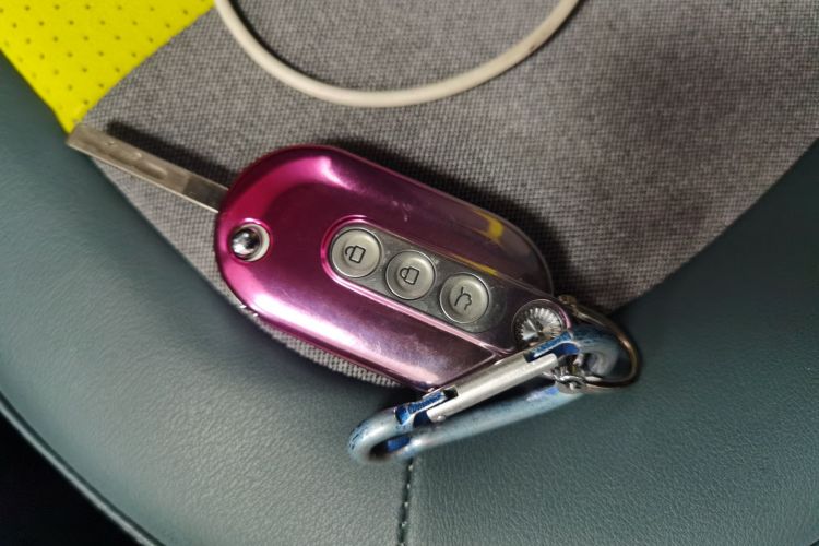 五菱汽车 宏光MINIEV 2022款 GAMEBOY 200km 玩咖款 磷酸铁锂中控内饰7001