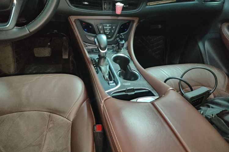 别克 昂科威 2016款 20T 两驱精英型局部细节18