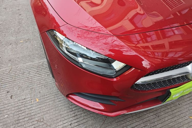 奔驰A级 2019款 改款 A 180 L 运动轿车车身外观6006