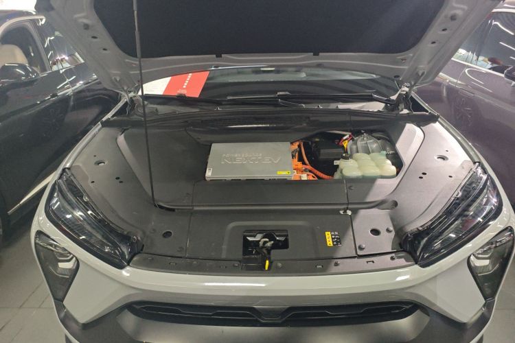 蔚来ES6 2020款 420KM 运动版机舱底盘24