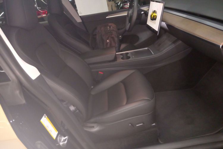 特斯拉 Model Y 2022款 改款 后轮驱动版局部细节41