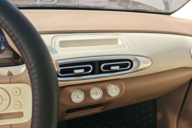 五菱汽车 宏光MINIEV 2025款 四门版 进阶款中控内饰16