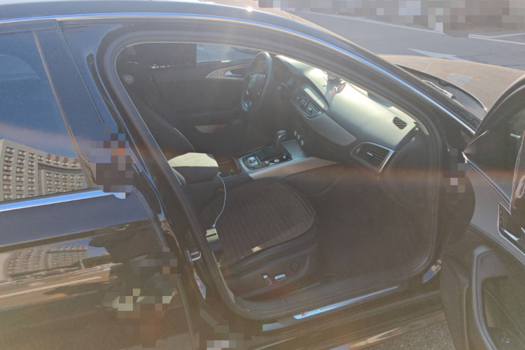 奥迪A6L 2018款 35 TFSI 典藏版局部细节9005