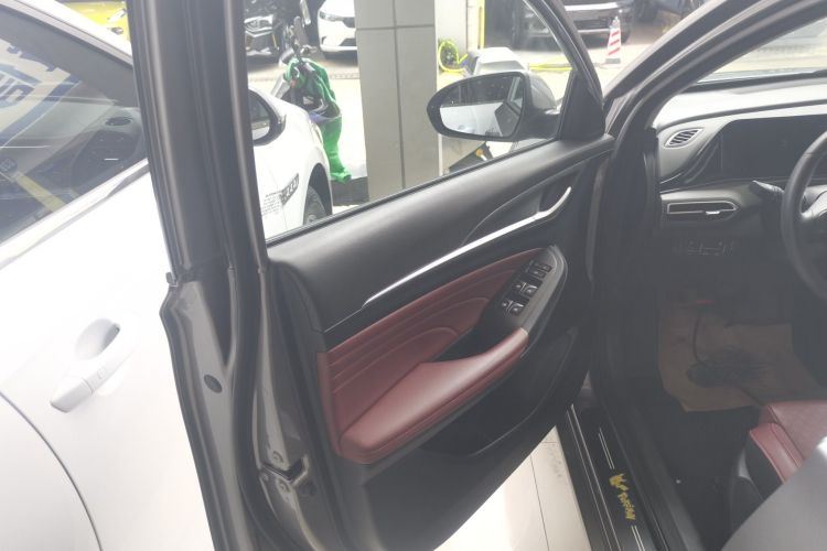 长安 逸动 2021款 PLUS 蓝鲸NE 1.4T GDI DCT尊贵型中控内饰47