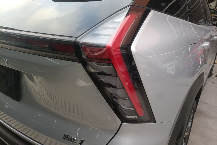 吉利汽车 博越L 2023款 1.5TD DCT尊贵型车身外观6006