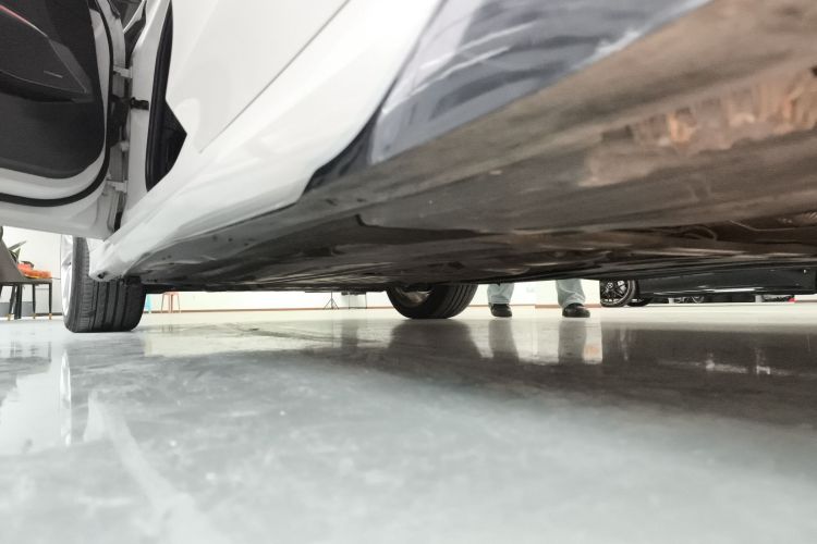 宝马3系 2020款 330Li xDrive M运动曜夜套装局部细节9002