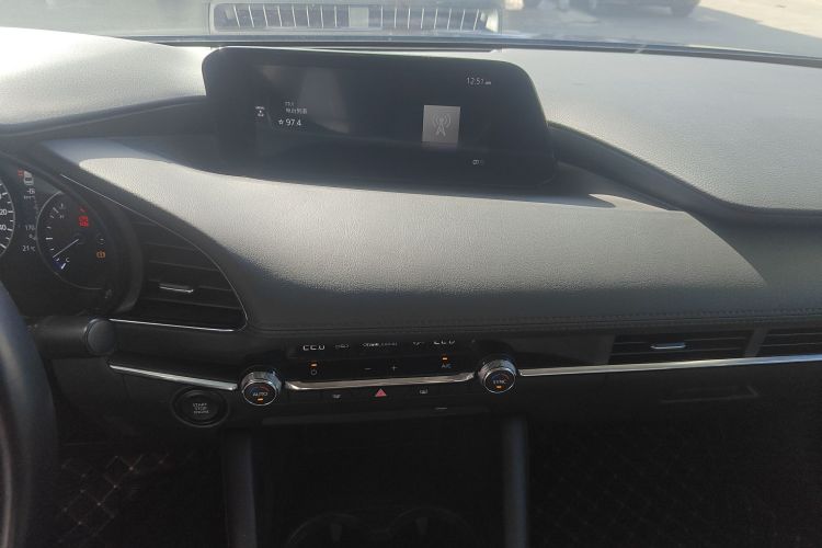 马自达3 昂克赛拉 2020款 2.0L 自动质雅版中控内饰16