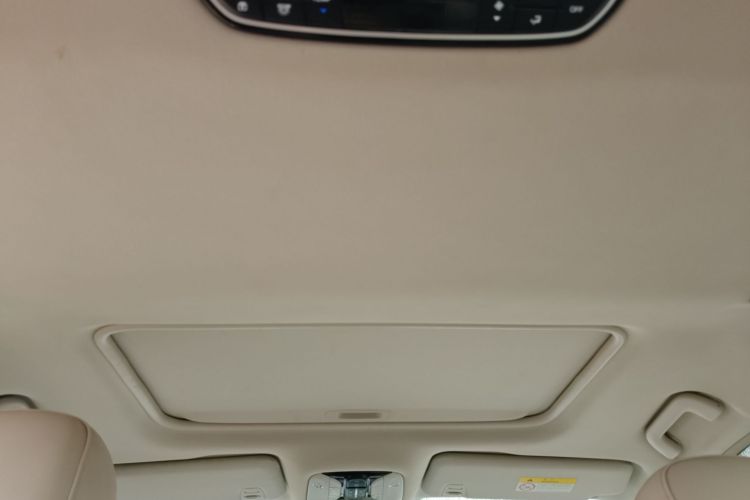 广汽传祺 传祺M8 2018款 320T 尊贵版中控内饰22