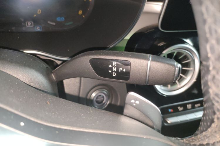 奔驰C级 2020款 C 260 运动版局部细节18