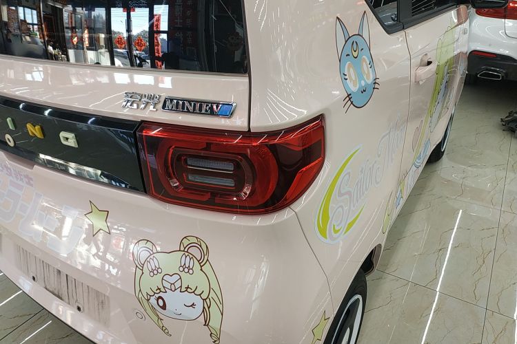 五菱汽车 宏光MINIEV 2022款 马卡龙臻享款 磷酸铁锂车身外观9