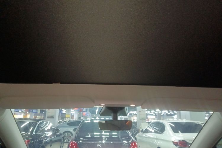 特斯拉 Model Y 2021款 标准续航后驱版局部细节22