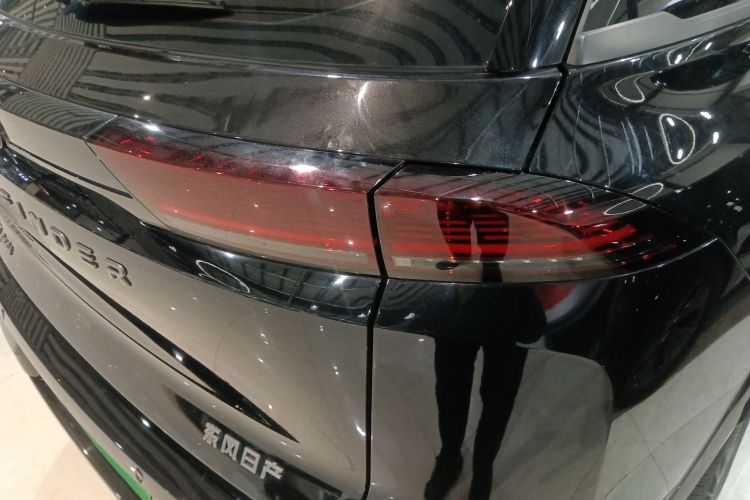 日产 探陆 2024款 380VC-TURBO 四驱智驾版 7座车身外观6006