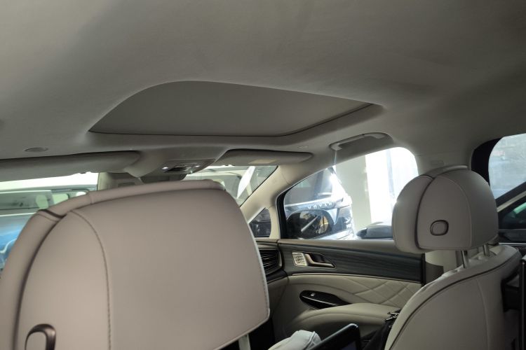 腾势D9 2022款 DM-i 970 四驱旗舰型中控内饰22