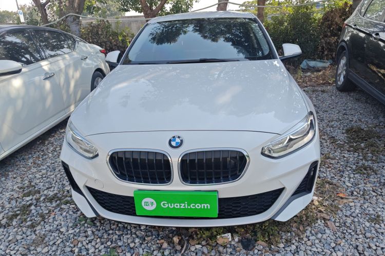 宝马1系 2023款 120i M运动版车身外观6001