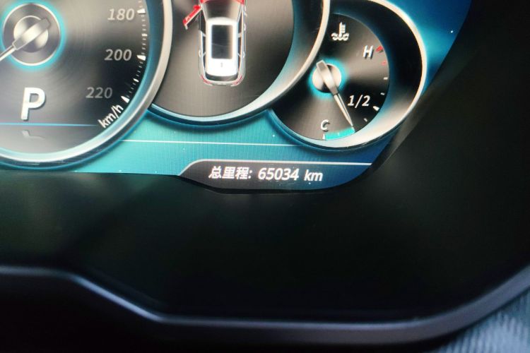 众泰T700 2017款 1.8T 双离合尊贵型中控内饰15