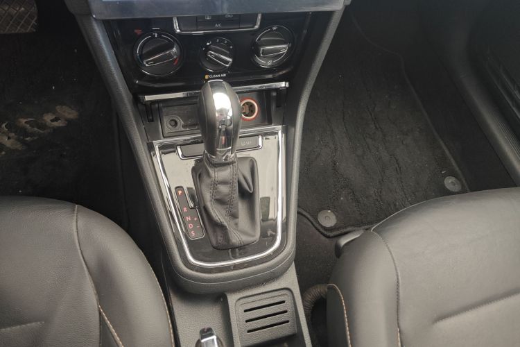 大众 宝来 2017款 1.6L 自动舒适型局部细节18