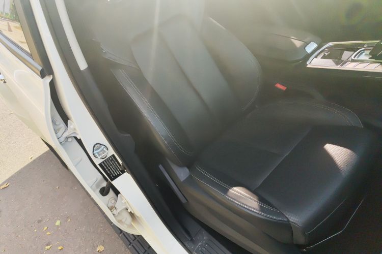 江铃 域虎9 2019款 2.0T自动汽油两驱舒享型局部细节41