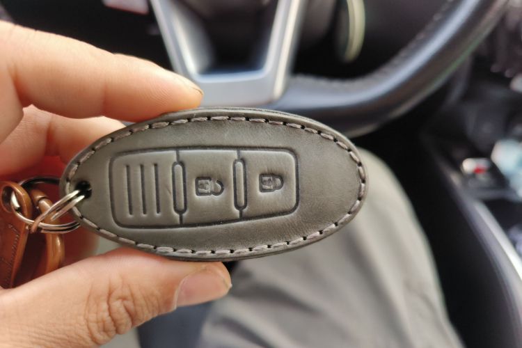 日产 奇骏 2019款 2.0L CVT智联七座舒适版 2WD中控内饰11