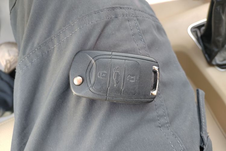 五菱汽车 五菱宏光 2015款 1.5L S1标准国V中控内饰7001