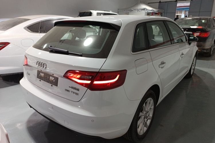 奥迪A3 2015款 Sportback 35 TFSI 百万纪念智领型车身外观7