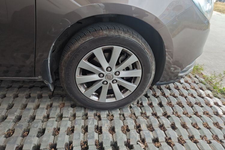 别克GL8 2017款 25S 舒适型 国V车身外观10