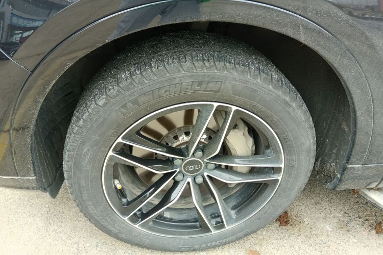 奥迪Q7 2016款 45 TFSI 技术型车身外观6007