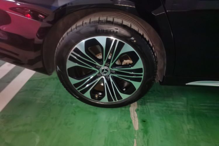 奔驰E级新能源 2024款 E 350 e L 插电式混合动力轿车车身外观6008