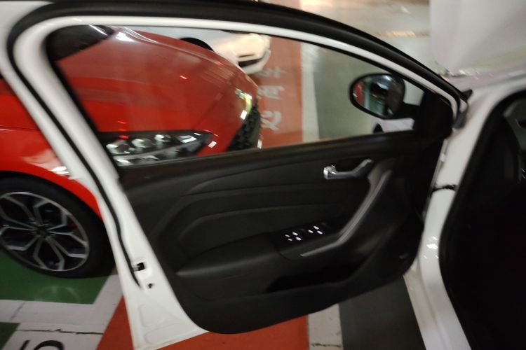 国金汽车 骏行 2023款 标准型中控内饰7007