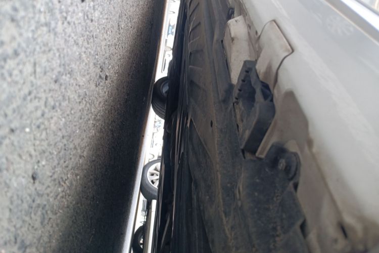 奔驰C级 2017款 改款 C 200 运动版局部细节9003