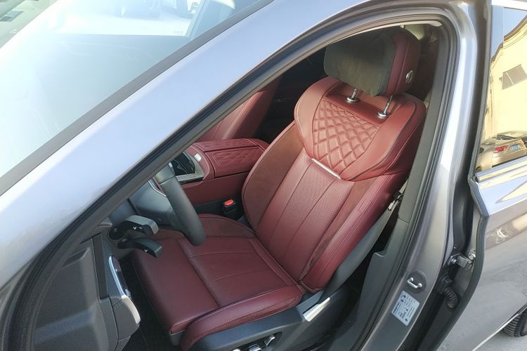 红旗E-HS9 2022款 690km 旗享版 六座中控内饰19