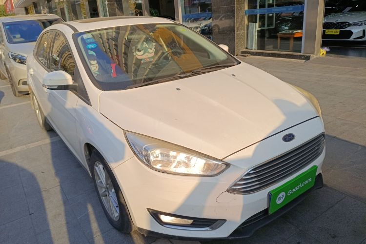 福特 福克斯 2015款 三厢 EcoBoost 125 自动超能风尚型车身外观3